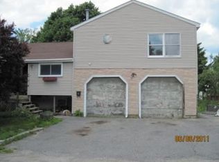 19 Marlboro St, Worcester, MA 01604