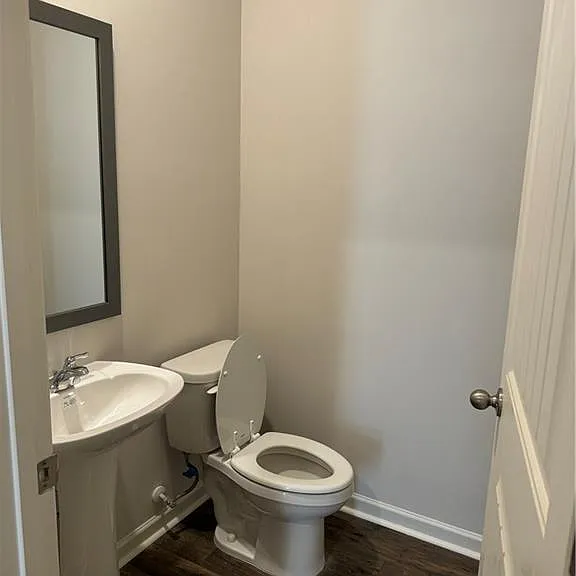 471 Stoneybrook Dr — Photo 3