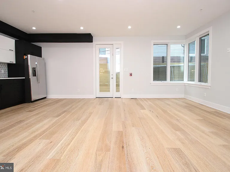 810 N Uber St #2 — Photo 5