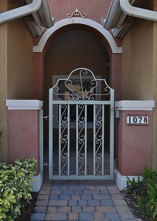 1st image of 1078 SW 144th Ave #806