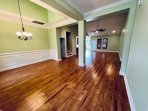 5th image of 261 Silver Cypress Cir