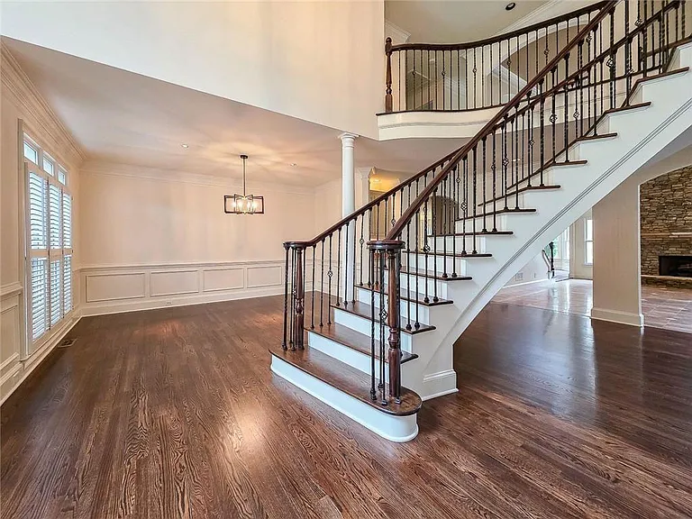 2502 Oak Hill Overlook — Photo 6