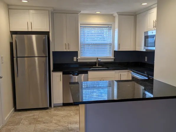 5 Edwards St APT 6, Beverly, MA 01915