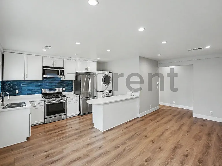 14139 Gault St — Photo 7