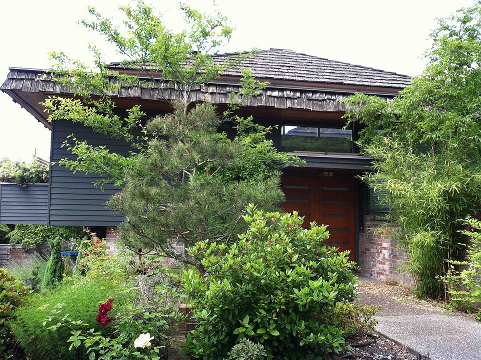 1st image of 4243 51st Ave NE