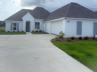 433 Aurora Cir, Canton, MS 39046