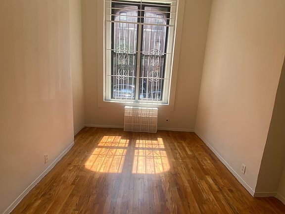 3rd image of 221 E 32nd St #1