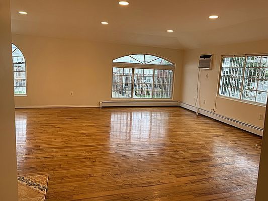 2nd image of 149-38 117th St #2