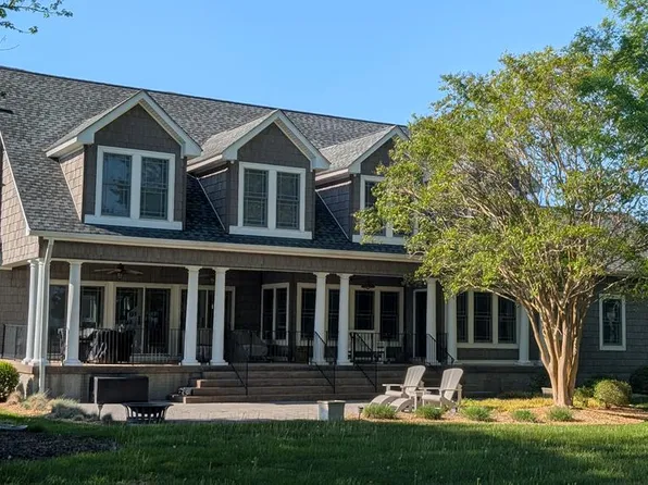 652 Safe Harbor Lndg, Hague, VA 22469