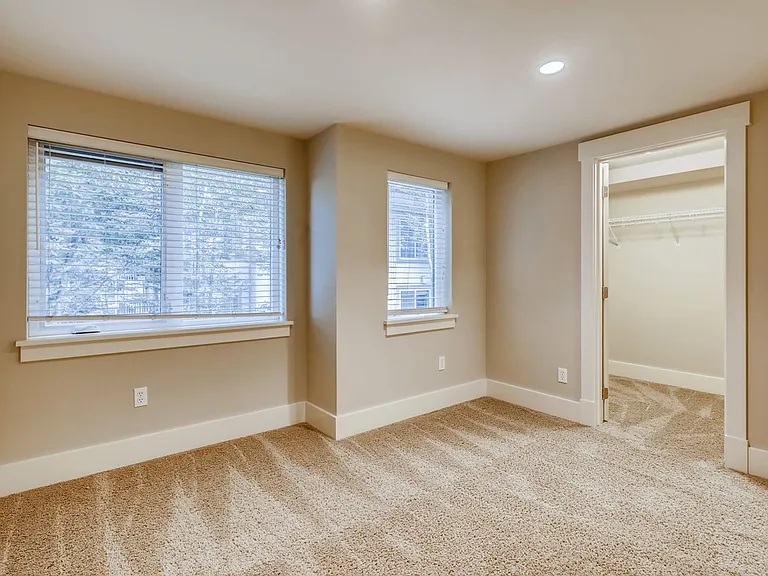 1108 Taylor Ave N #B — Photo 9