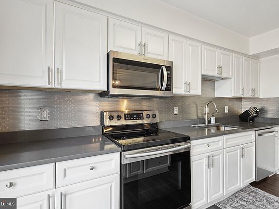 4th image of 12124 Stoneford Dr