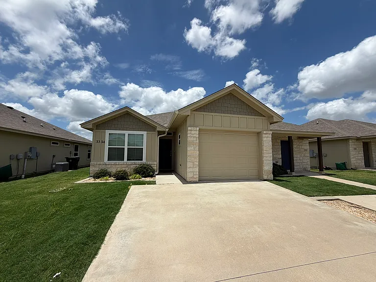3334 Addison Way — Photo 1