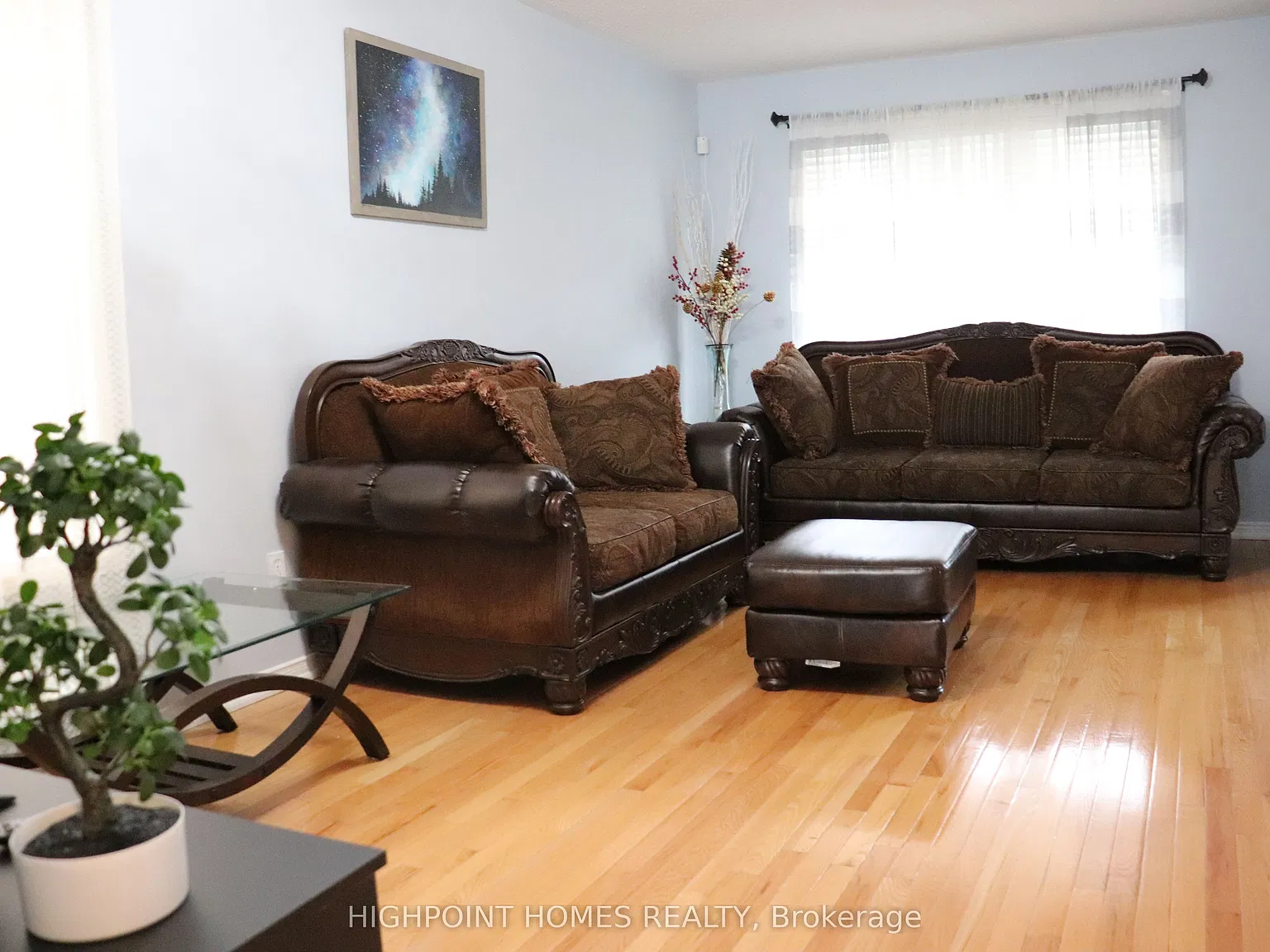 3 bed, $2,950 — Photo 2