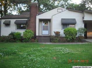 1928 Noccalula Rd, Gadsden, AL 35904