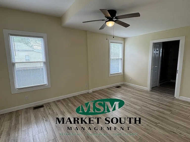 905 Elliott Ave — Photo 13
