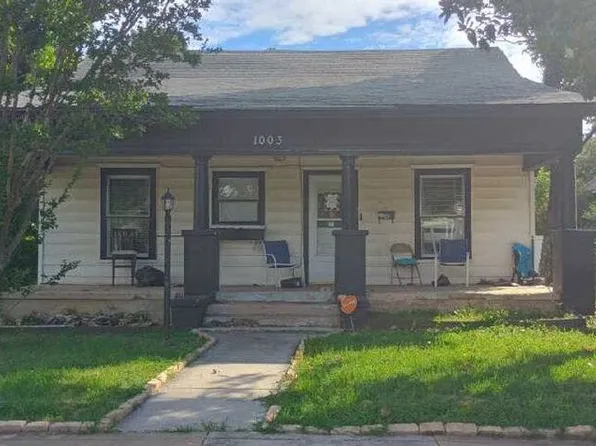 1003 3rd St, Brownwood, TX 76801