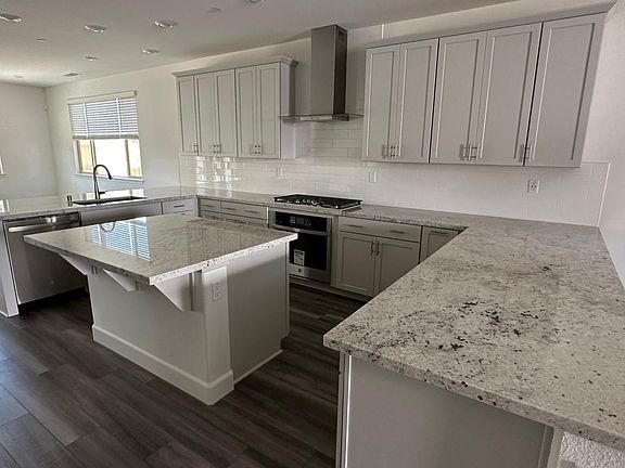 4th image of 533 Knightsbridge Ct