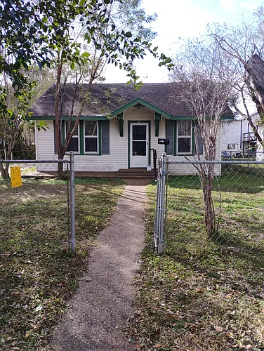 327 W Ella Ave Photo 1