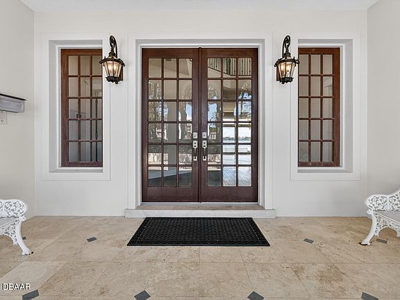 4th image of 70 Riverside Dr