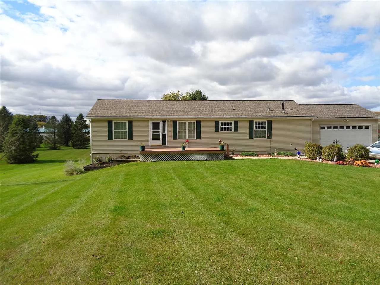 5248 Pingree Rd photo 1