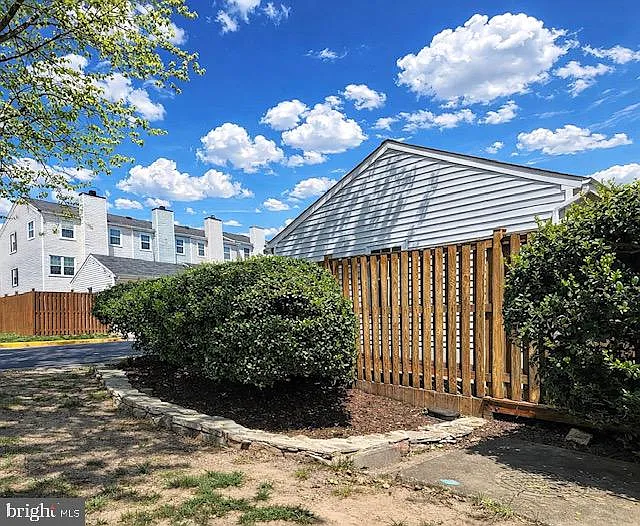 Building Photo - 13998 New Braddock Rd