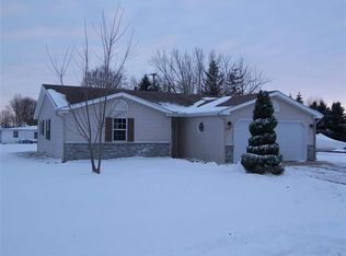 9189 E Cinderella Dr, Cromwell, IN 46732