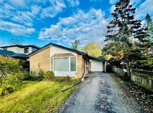 15 Scarcliff Gdns, Toronto, ON M1E2A1