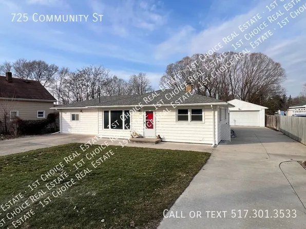 725 Community St, Lansing, MI 48906