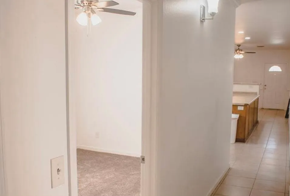 4 bed, 1015 sqft, $600 — Photo 3