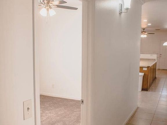 3rd image of 949 W Cocopah St