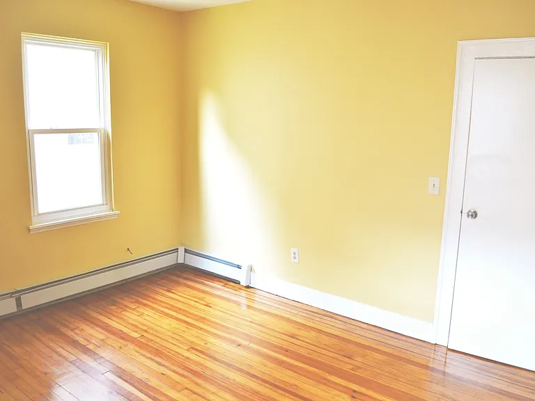 450 Barbour St — Photo 13