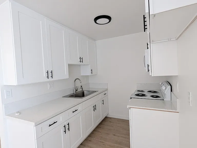 6220 Lemona Ave — Photo 14