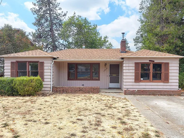 1434 NW Hawthorne Ave, Grants Pass, OR 97526