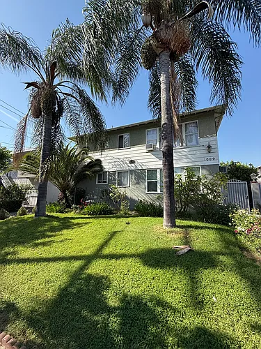 1009 E Garfield Ave #4 Photo 1