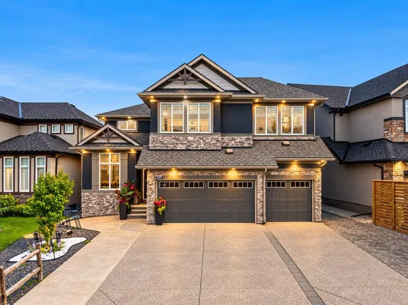 291 Legacy Mount SE, Calgary, AB T2X 2G7