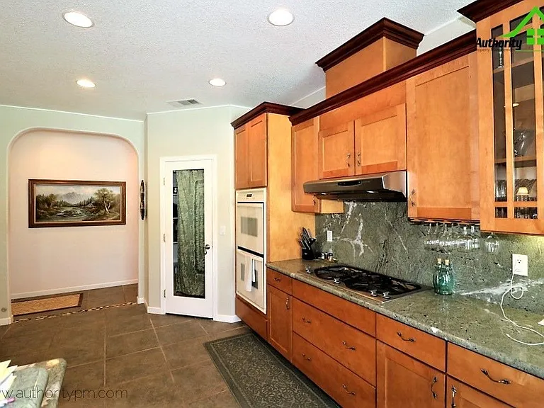 14270 Quail Springs Rd — Photo 20