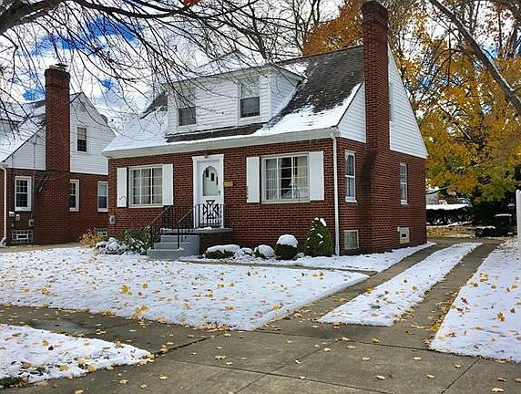 3rd image of 2558 Eastgate Ave