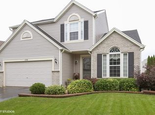 1586 Daylily Dr, Romeoville, IL 60446