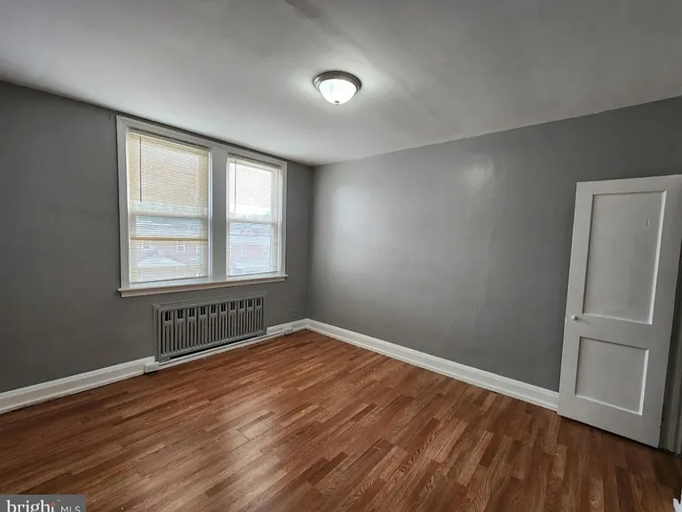 2521 W Cold Spring Ln — Photo 8