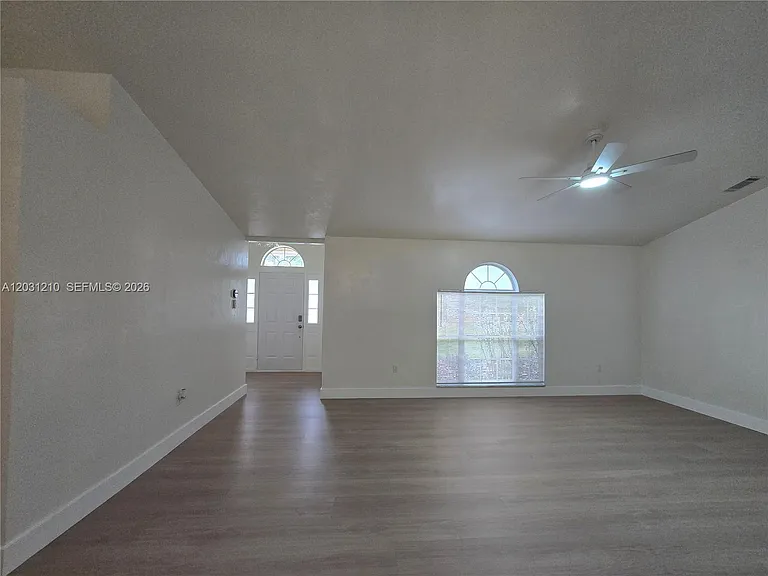 8309 SW 61st Pl — Photo 3