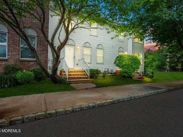 47 Waterview Drive, Lakewood, NJ 08701