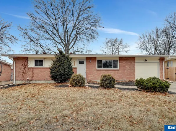 331 Skyway Rd, Lincoln, NE 68505