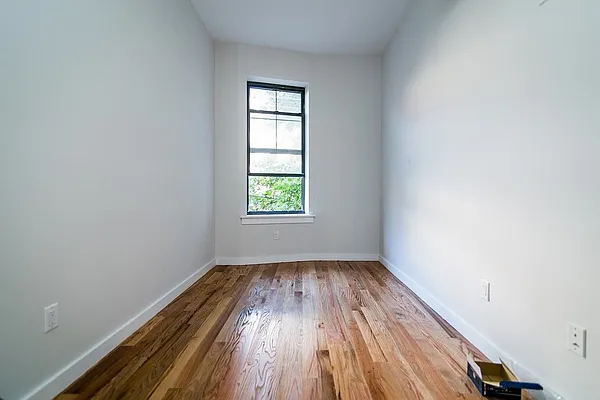 Rented by Nooklyn NYC LLC | media 35