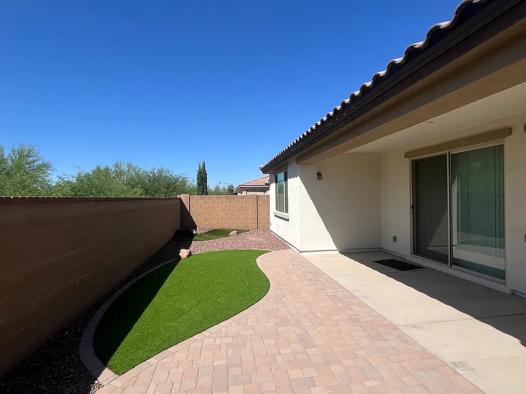 21013 W Almeria Rd — Photo 54