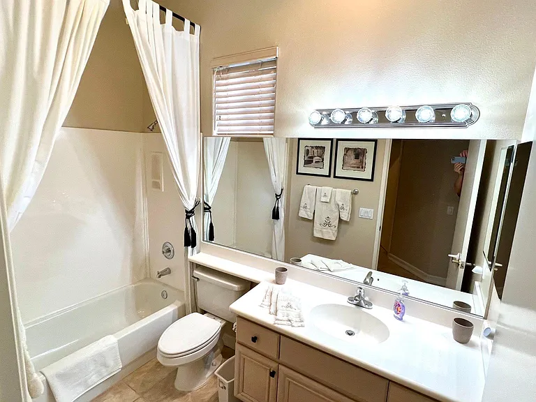 209 Kavenish Dr — Photo 14