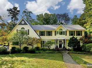 108 Oak Dr, Saddle River, NJ 07458