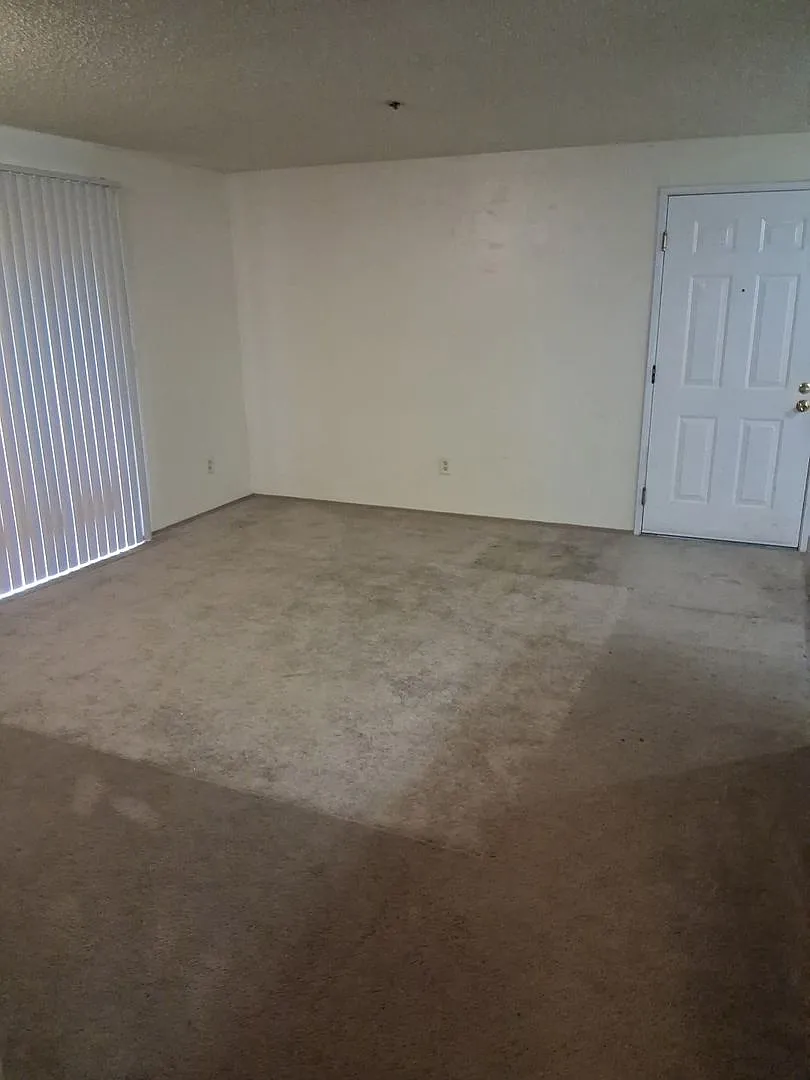 37th Street Apartments — Photo 4