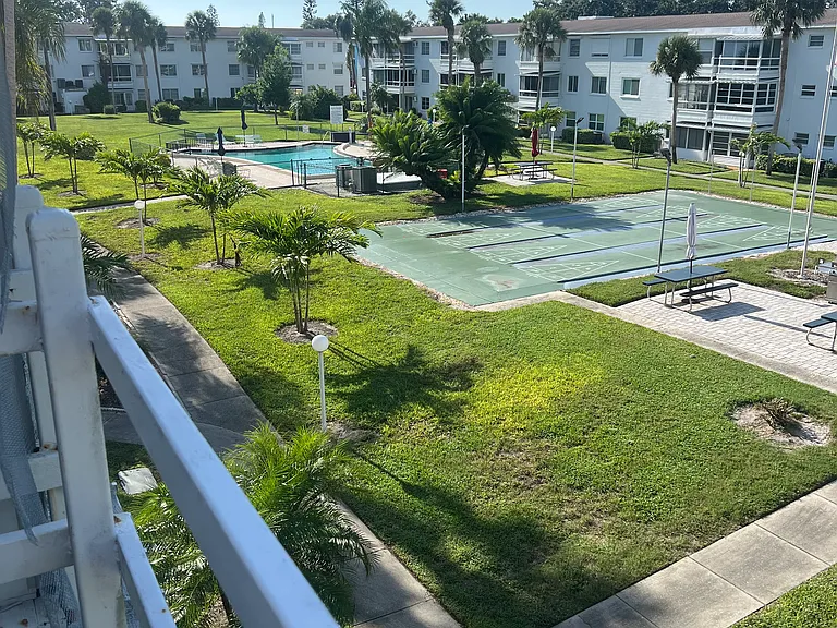 2041 Sunset Dr #E32 — Photo 18