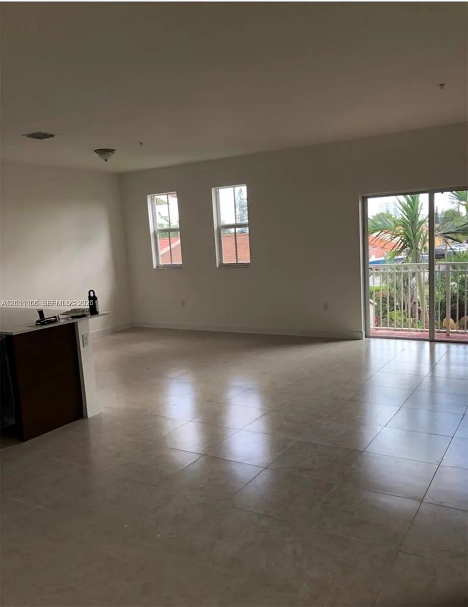 Building Photo - 230 NW 109th Ave #3-214