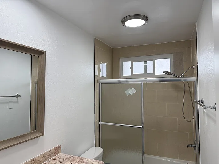 1327 S Saint Andrews Pl #3 — Photo 9